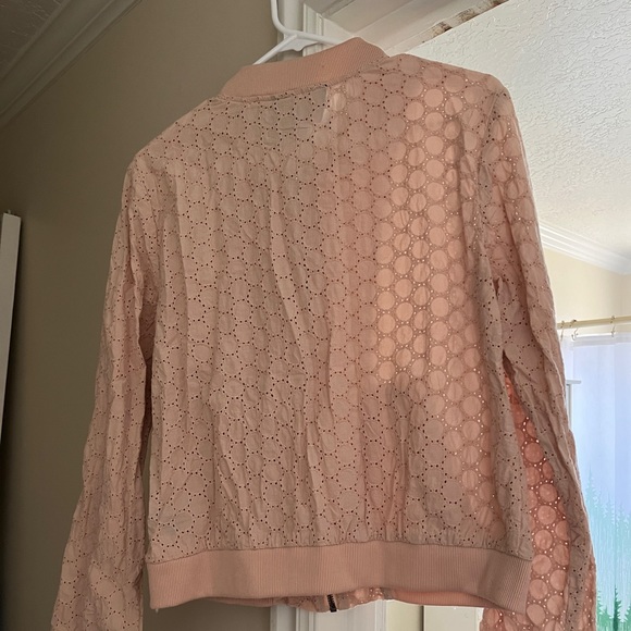 Spring eyelet jacket, size L - Picture 2 of 3